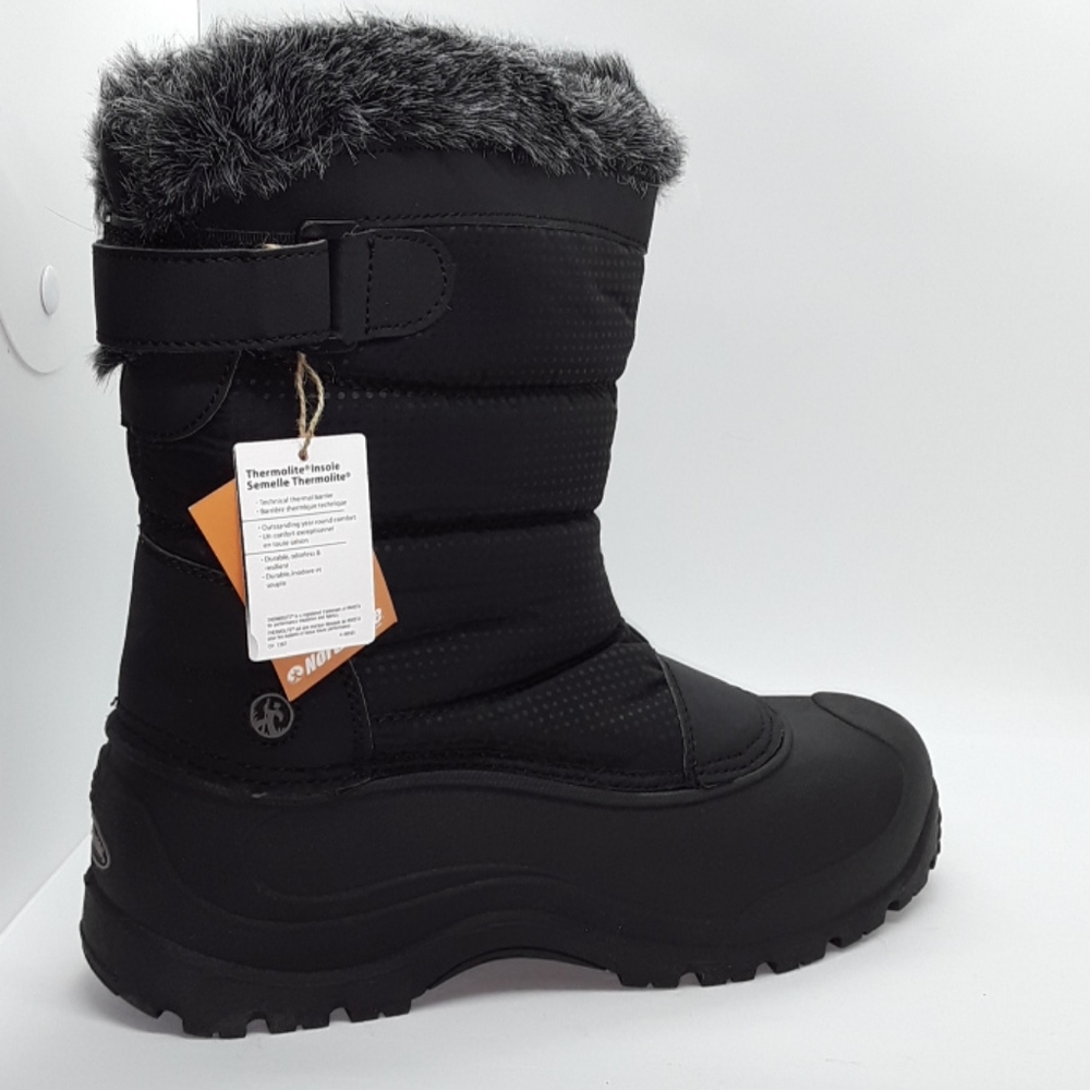 Womens winter boots.